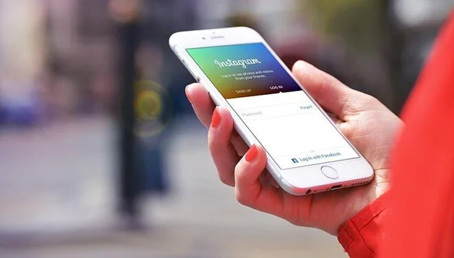 Artık geliştirilen "gözat" butonuyla birlikte Instagram hikayeler arasında geçişleri kolaylaştırmayı hedefliyor