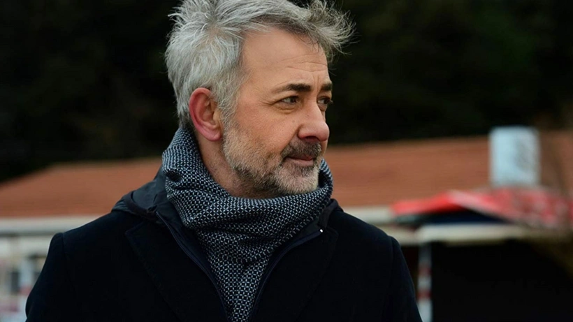Mehmet Aslantuğ geçtiğimiz hafta da Instagram sayfasında uzun bir video yayınlamış ve boşanmayı isteyen tarafın kendisi olmadığını söylemişti.