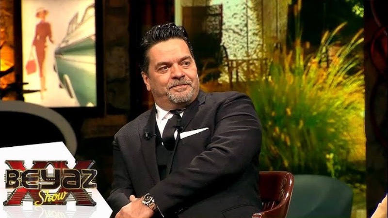 Beyaz Show'un geri döneceğine dair ilk sinyalleri haziran ayında Beyazıt Öztürk vermişti. 2018 yılında yayından kaldırılan programa dair katıldığı bir canlı yayında konuşan Öztürk, bu yaz Beyaz Show başlayacak. Ayrıca bir yarışma programıyla da ekrana dönüyorum” ifadelerini kullanmıştı.