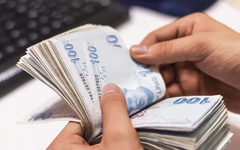 Yapı Kredi Bankası Emeklileri Sosyal Yardımlaşma Derneği'nden Ali Alphan, özel banka sandıklarından emekli olanların da söz konusu ikramiyelerden yararlanabilmesi için kanun çıkartılması gerektiğini söyledi.