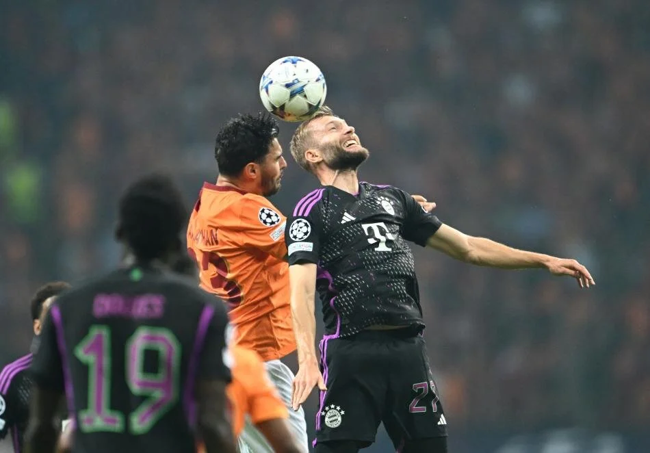 ZEKİ UZUNDURUKAN: "Gel de üzülme! 75 dakika sahadan sildiğimiz Bayern Münih'e 3-1 kaybettik. Futbolun adalet terazisi, bu maçta Rams Park'ta şaştı. Kaybettik ama gururluyuz! Teşekkürler Okan Buruk! Teşekkürler Sarı-Kırmızılı Aslanlar! Teşekkürler Galatasaray taraftarı!" [Fotomaç]