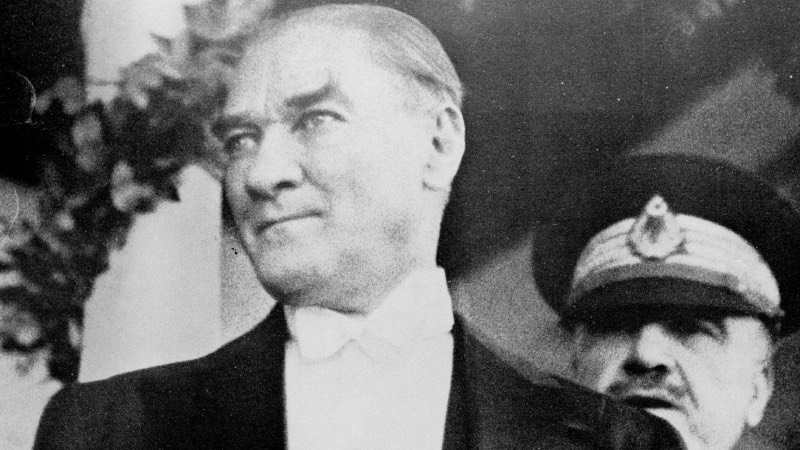 Cumhurbaşkanı Mustafa Kemal Atatürk, 29 Ekim 1936'da Cumhuriyet Bayramı törenlerinde.