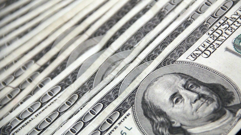  28 Mayıs'ta yapılan Cumhurbaşkanlığı seçimi ikinci turunun ardından yükselişe geçen döviz kurunda Merkez Bankası'nın 5 kez faiz artırma kararına rağmen hareketlilik sürüyor.   Merkez Bankası son olarak 26 Ekim'de 500 baz puanlık faiz artışı yaparak seçimlerden önce yüzde 8,5 olan politika faizini yüzde 35'e çıkarmıştı.