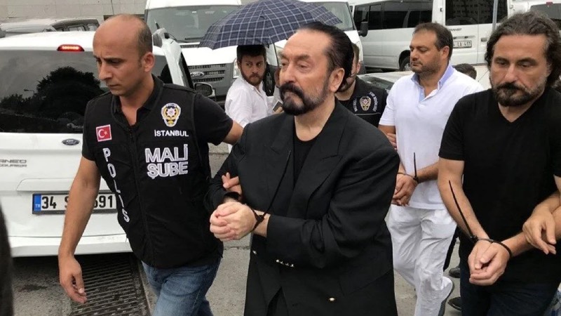 Adnan Oktar davasını DGM'de izleyen gazeteci Pelek: Davayı bitiren  Fincancı'nın raporu değil, tehdit edilen mağdurların şikayetlerini çekmesi