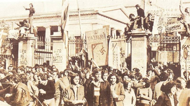 Η Ελλάδα γιορτάζει την Ημέρα της Εξέγερσης στις 17 Νοεμβρίου