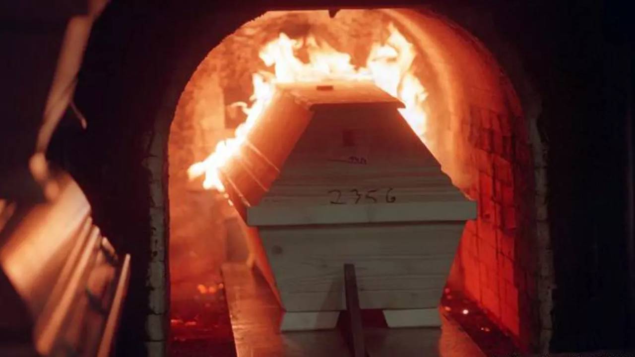 Крематорий горит