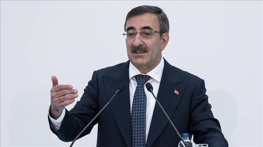 Вицепрезидентът Йълмаз поставя цел за едноцифрена инфлация за 2026 г