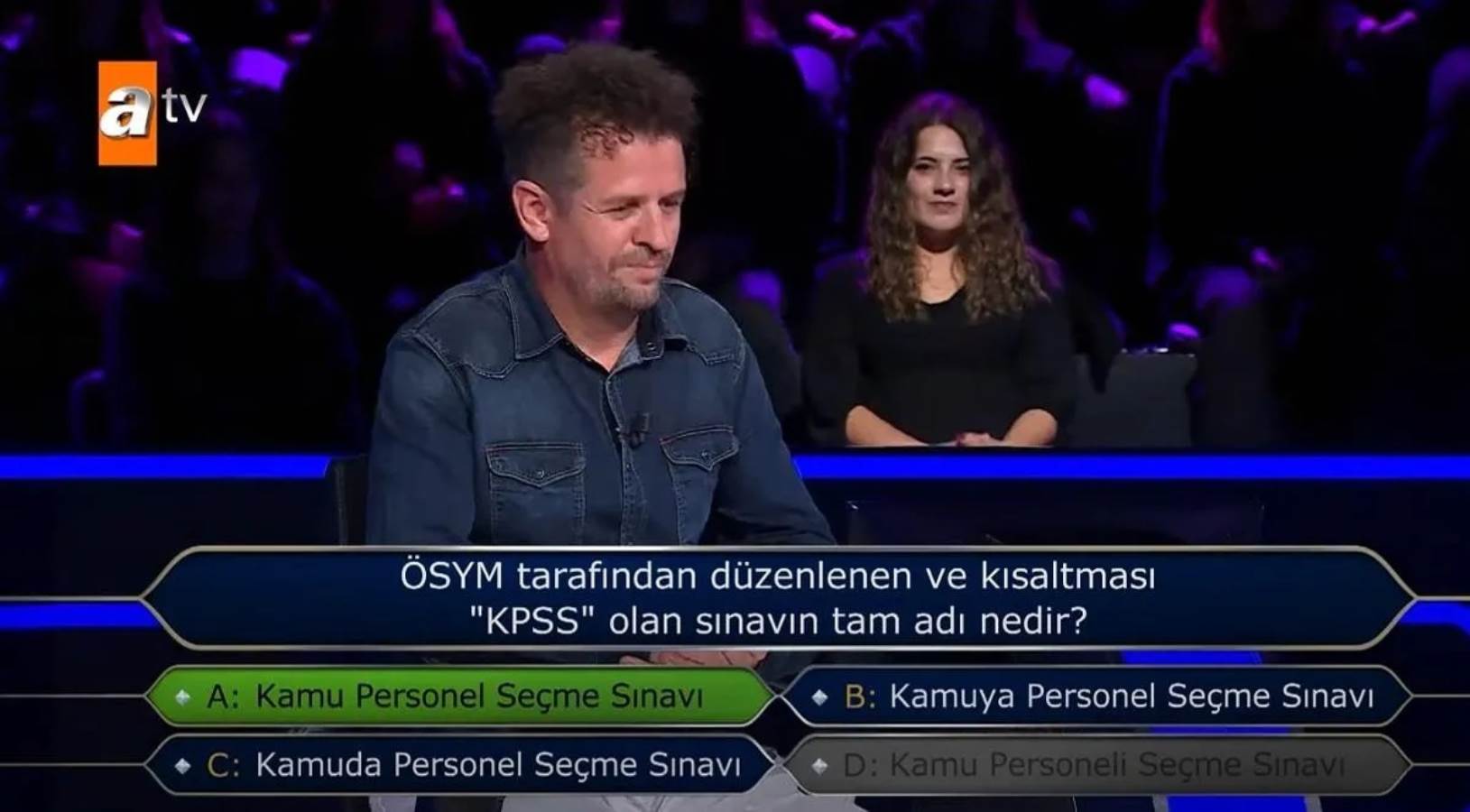 Yarışmacı, çift cevap joker hakkını kullandı ve ilk olarak D şıkkını seçti. Cevap yanlış olunca yarışmacı, ikinci hakkında A şıkkını seçerek bir sonraki soruya geçti. Sosyal medyada gündem olan soru için birçok yorum yapıldı.