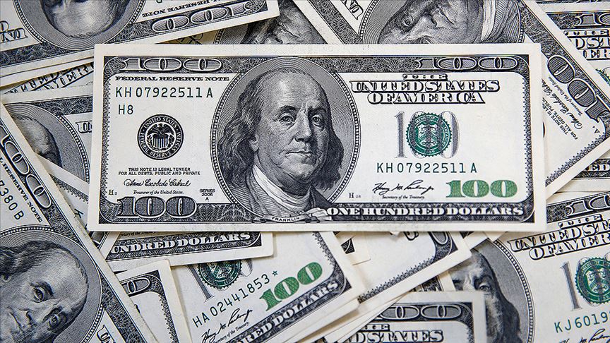 Euro fiyatları da 31,5943 TL'ye kadar çıkarken, saat 13.11'de 31,5713 TL'de seviyesinde yer aldı.  Altının gram fiyatı, ons altın ve dolar/TL'deki yükselişin etkisiyle tarihi zirvesini 1908 liraya taşıdı.