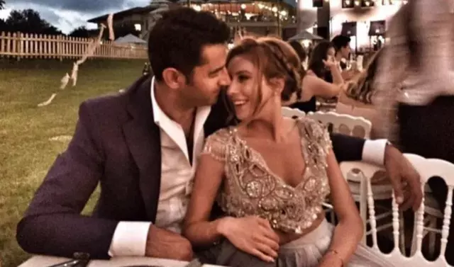 Kenan İmirzalıoğlu- Sinem Kobal çifti önceki gece Nişantaşı'nda görüntülendi.
