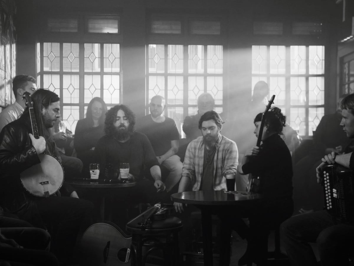 Documentarist tarafından düzenlenen Hangi İnsan Hakları? Film Festivali, 9-13 Aralık 2023 tarihlerinde 13'üncü kez seyircisiyle buluşuyor. Dünyanın pek çok ülkesinden ve Türkiye'den insan hakları ihlalleri ve mücadelelerini konu alan filmlerin buluşacağı festivalin bu yılki ana teması 'Kent ve Barınma Hakkı'. Beyoğlu Sineması, Aynalı Geçit ve Postane'de gerçekleşecek festival programında Bangladeş’ten İtalya’ya, Danimarka’dan Lübnan’a, Brezilya’dan İrlanda’ya, Almanya’dan Küba’ya, Filistin’e kadar 30’dan fazla film yer alıyor. 