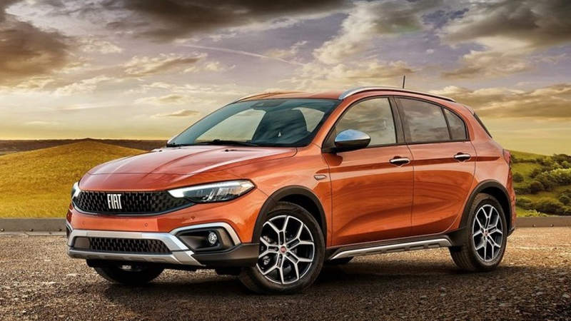 1 - FİAT EGEA CROSS: Listenin 1 numarasında yer alan Fiat Egea Cross 36 bin 329 adetlik satış gerçekleştirdi.