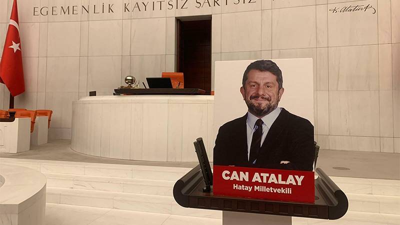 Can Atalay'ın dosyasının yeniden Yargıtay'a gönderilmesine tepkiler büyüyor: Anayasa fiilen uygulanmıyor, Atalay derhal tahliye edilmeli