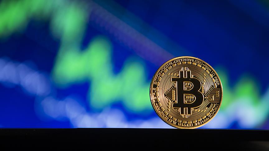 Soru 7: Hangi borsalarda listelenecek? İşleme açılan 11 spot Bitcoin ETF’si farklı borsalarda kullanıcılara sunuldu. Bitwise, Hashdex ve Grayscale şirketlerinin başvuruları New York Menkul Kıymetler Borsası (NYSE), Valkyrie ve iShares başvuruları Nasdaq, ARK 21 Shares, Fidelity, Wisdomtree, Invesco, VanEck ve Franklin’in başvuruları Chicago Opsiyon Borsası (CBOE) üzerinden işlemlere açıldı.