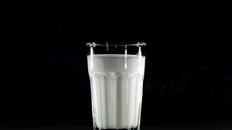 Çiğ süte zam geldi