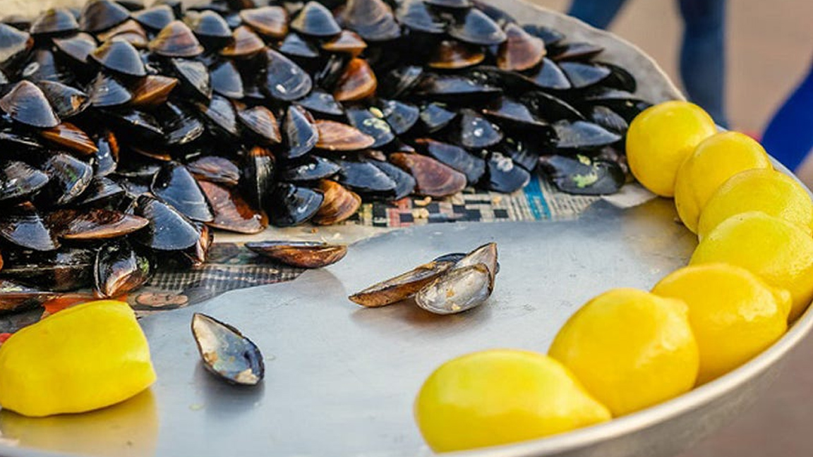 İstanbul'da iki çocuk ve annelerinin ölümünde gıda zehirlenmesi şüphesi: Hangi gıdalar daha riskli?