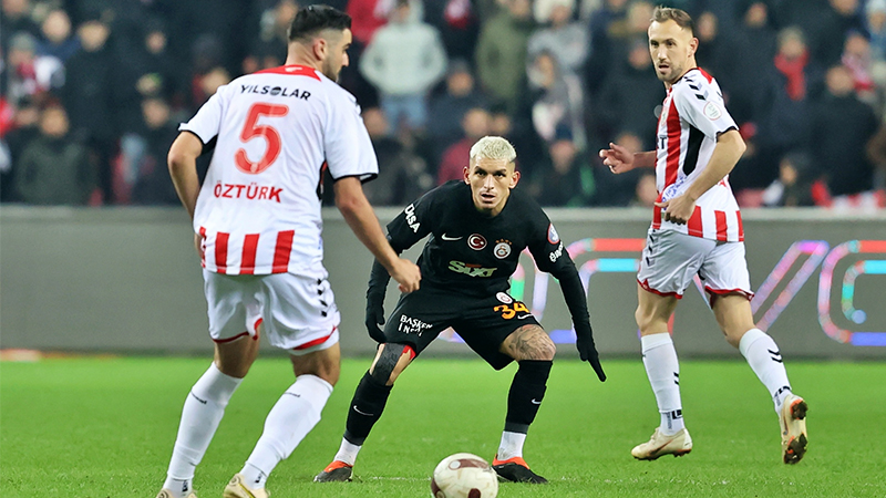 SPOR YAZARLARI SAMSUNSPOR-GALATASARAY MAÇINI DEĞERLENDİRDİ