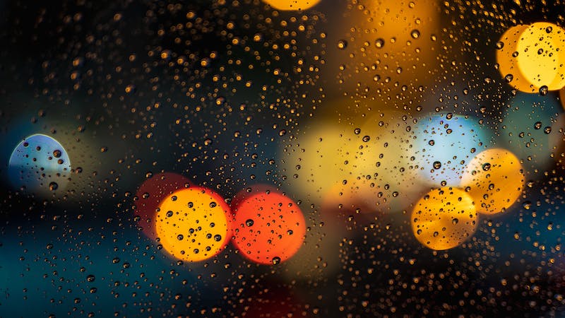 Meteoroloji Genel Müdürlüğü tarafından yapılan son değerlendirmelere göre ülke kuzey ve doğusunun yer yer çok bulutlu, Doğu Akdeniz ve İç Anadolu'nun doğusunun, Batı ve Doğu Karadeniz ile Orta Karadeniz kıyılarının, (Malatya hariç) Doğu ve Güneydoğu Anadolu'nun yağışlı, diğer yerlerin parçalı ve az bulutlu geçeceği tahmin ediliyor. Yağışların kıyı kesimler ile Güneydoğu Anadolu'da yağmur ve sağanak, diğer yerlerde karla karışık yağmur ve kar şeklinde olması bekleniyor. İç ve doğu kesimlerde pus ve yer yer sis bekleniyor. Doğu Karadeniz’in iç kesimleri ile Doğu Anadolu’nun kuzey ve doğusunda çığ tehlikesi bulunmaktadır.