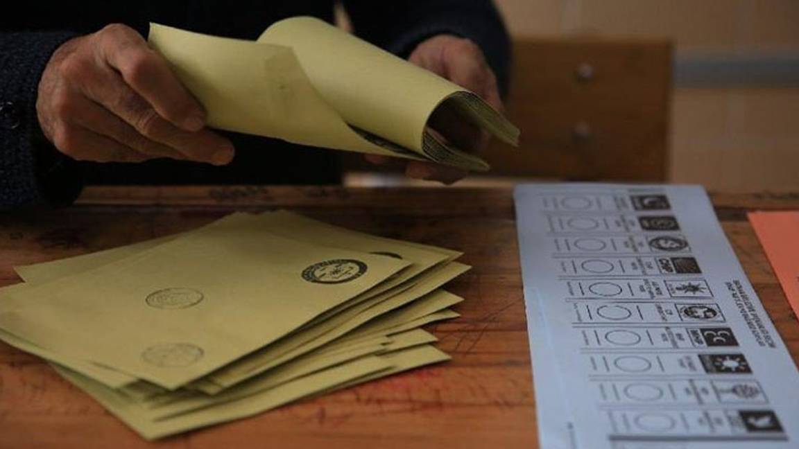 Cumhur İttifakı'nın adayı Murat Kurum: Yüzde 37,7 2019 yerel seçimlerinde Cumhur İttifakı'nın adayı Binali Yıldırım, İstanbul'da yüzde 48,55 oy almıştı