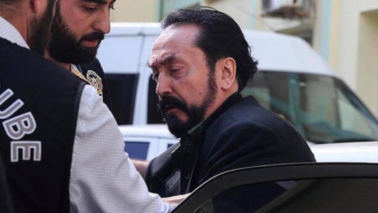 Yargıtay, Adnan Oktar silahlı suç örgütü davasında verilen cezaları onadı