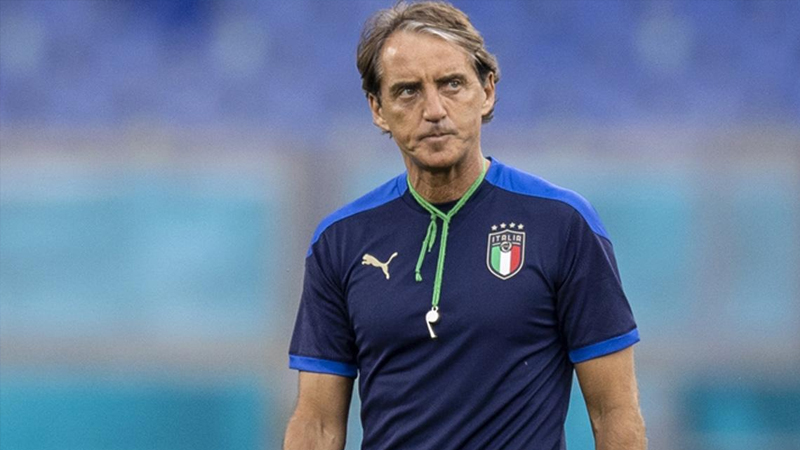 16 - Roberto Mancini