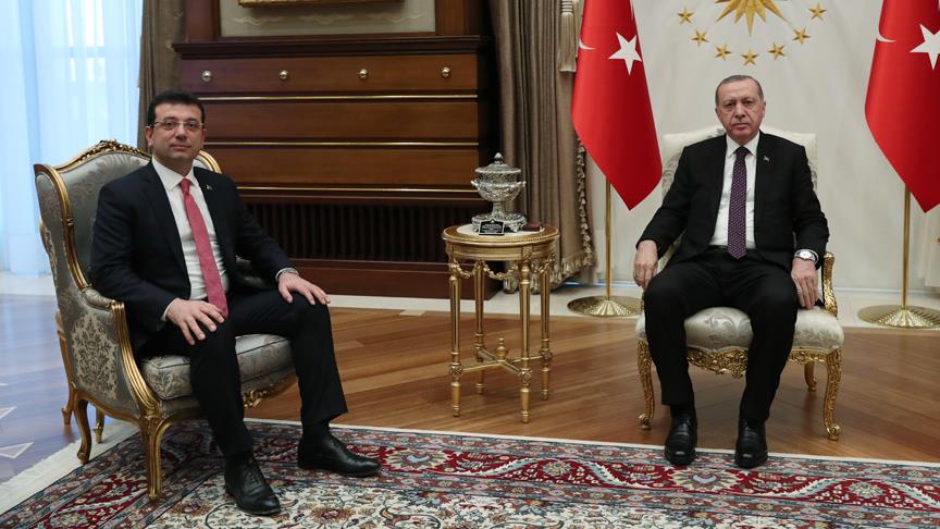 Erkin yazısında Cumhurbaşkanı ve AKP Genel Başkanı Recep Tayyip Erdoğan’ın sahaya inerek İmamoğlu’nu sert bir dille eleştirmeye başlamasına dikkati çekti.