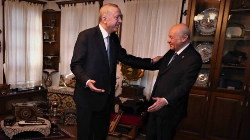 Korkusuz yazarı: Bahçeli düğmeye bastı, Erdoğan’a 4’üncü kez adaylık yolu açılacak