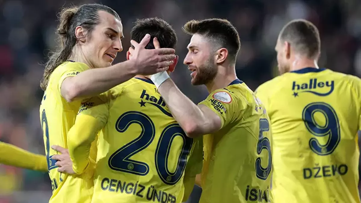 Spor yazarları, Trendyol Süper Lig'in 28. haftasında Fenerbahçe'nin Hatayspor'u 2-0 mağlup ettiği karşılaşmayı değerlendirdi...