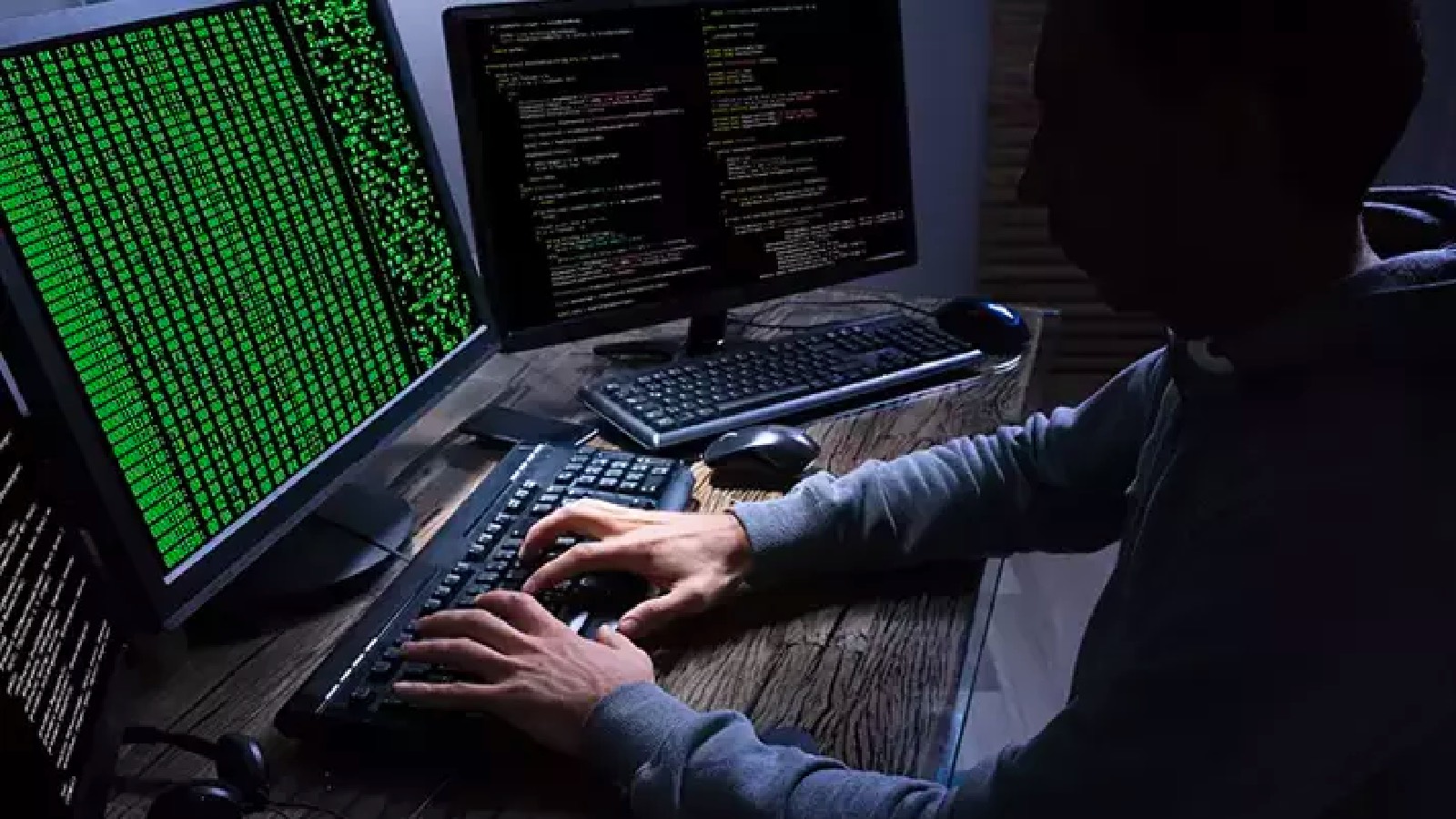 Хакерская фраза. Что такое хакерская атака. Хакерская атака. Цели хакерских атак. Хакерские атаки доклад.