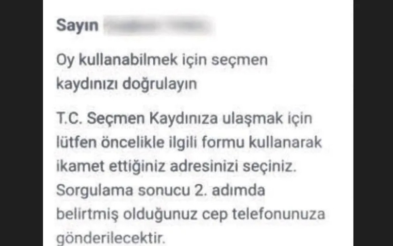 Uzmanlar, Yüksek Seçim Kurulu'nun kesinleşen seçmen listeleri yayımlandıktan sonra seçmenlerin oy kullanacakları sandık yerlerinin değişmeyeceğini vurguluyor. Bu bağlamda, seçmenlere yönelik 