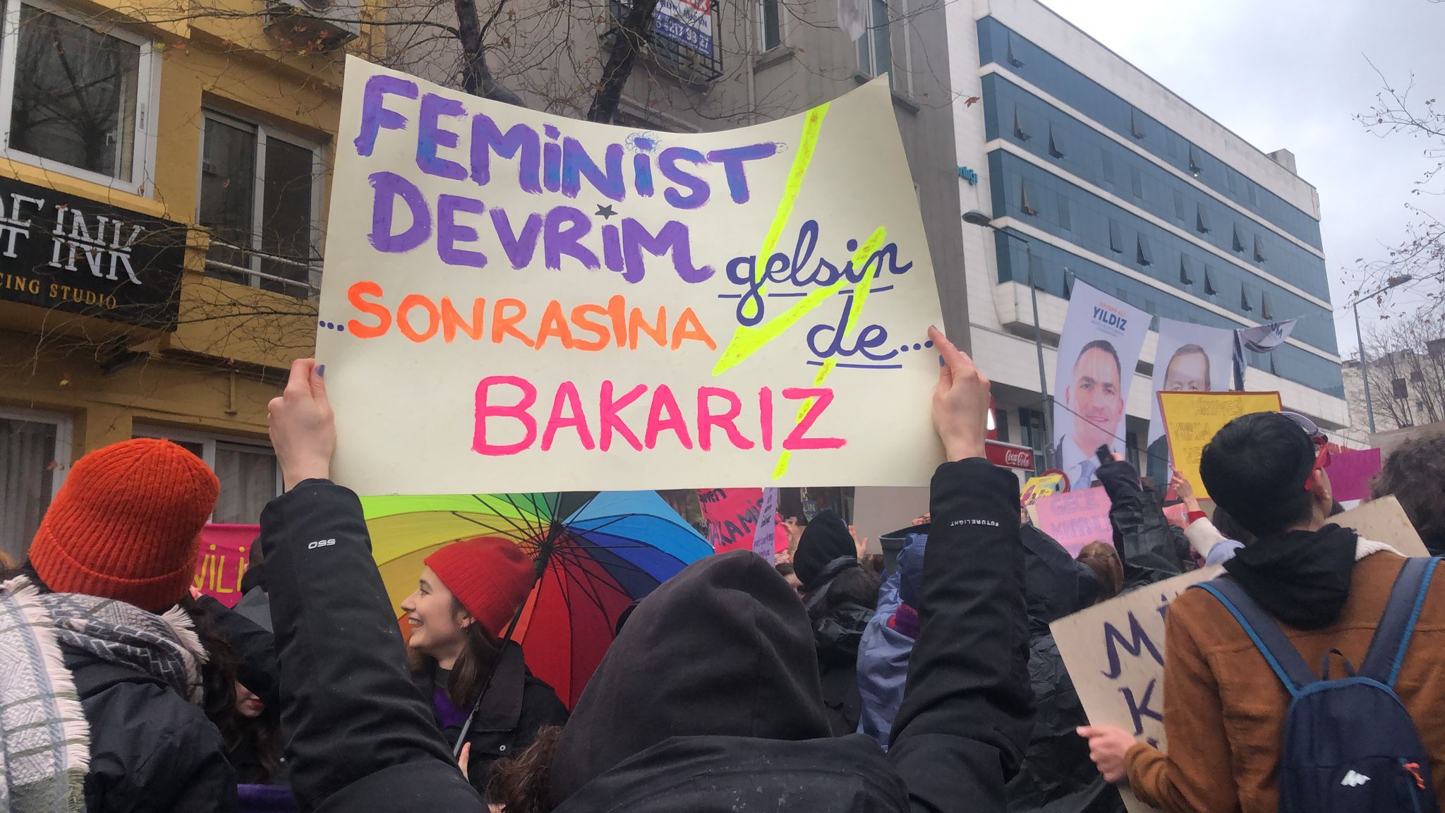 Kadınlar ve LGBTİ+'lar Feminist Gece Yürüyüşü için sokaklarda!