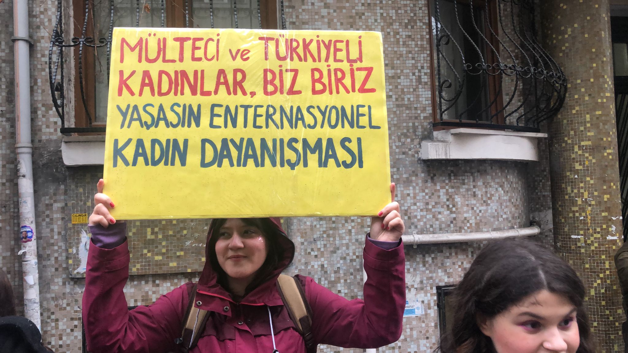 8 Mart | Feminist Gece Yürüyüşü için sokaklara çıkan kadınlar ve LGBTİ+'lar pankartlarla böyle haykırdı!