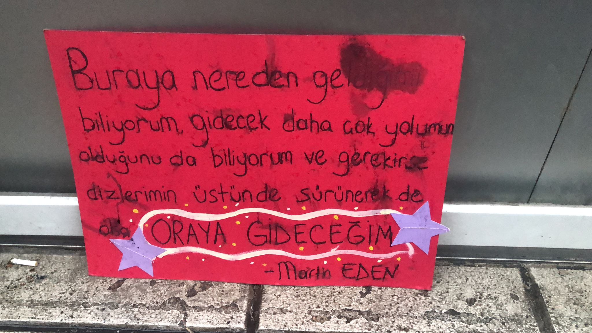 8 Mart | Feminist Gece Yürüyüşü için sokaklara çıkan kadınlar ve LGBTİ+'lar pankartlarla böyle haykırdı!