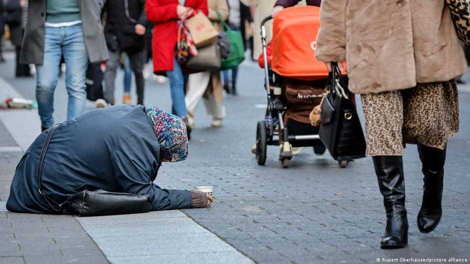 Rapor: Almanya'da 14,2 milyon kişi yoksulluk çekiyor