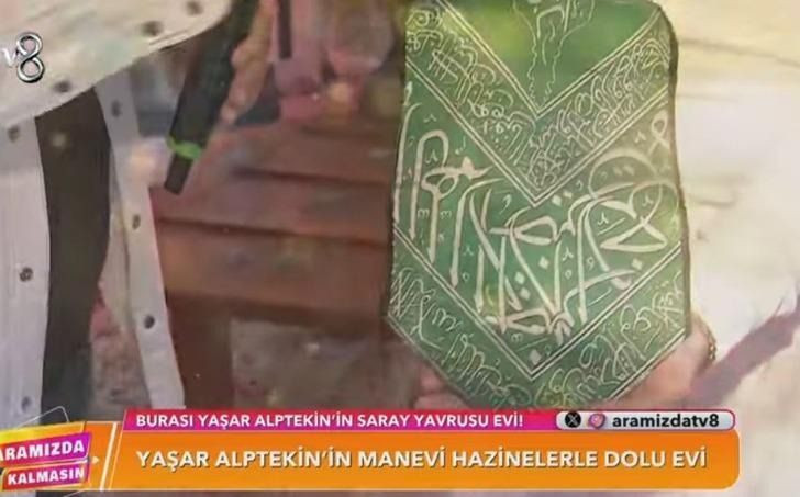 Eski mankenin banyosu da hamam stili olarak dizayn edilmiş. Yaşar Alptekin konuşmasında "Evin 2 katı benim 2 katı hanımın" dedi.