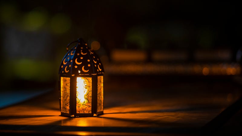 Arap ülkelerinin çoğu, ramazan ayının yarın başlayacağını duyurdu