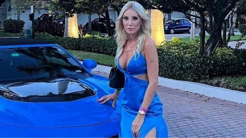 ŞİDDET GÖRDÜĞÜNÜ AÇIKLAMIŞTI: Eski manken ve şarkıcı Yeşim Erçetin, geçtiğimiz günlerde yüzünün halini paylaşarak eşinden gördüğü şiddeti anlatmıştı. Erçetin “Kafama vurdu, yüzümü cama çarptım. Sebep kumar. Arkadaşımın evine sığındım, boşanma davası açıyorum” demişti.