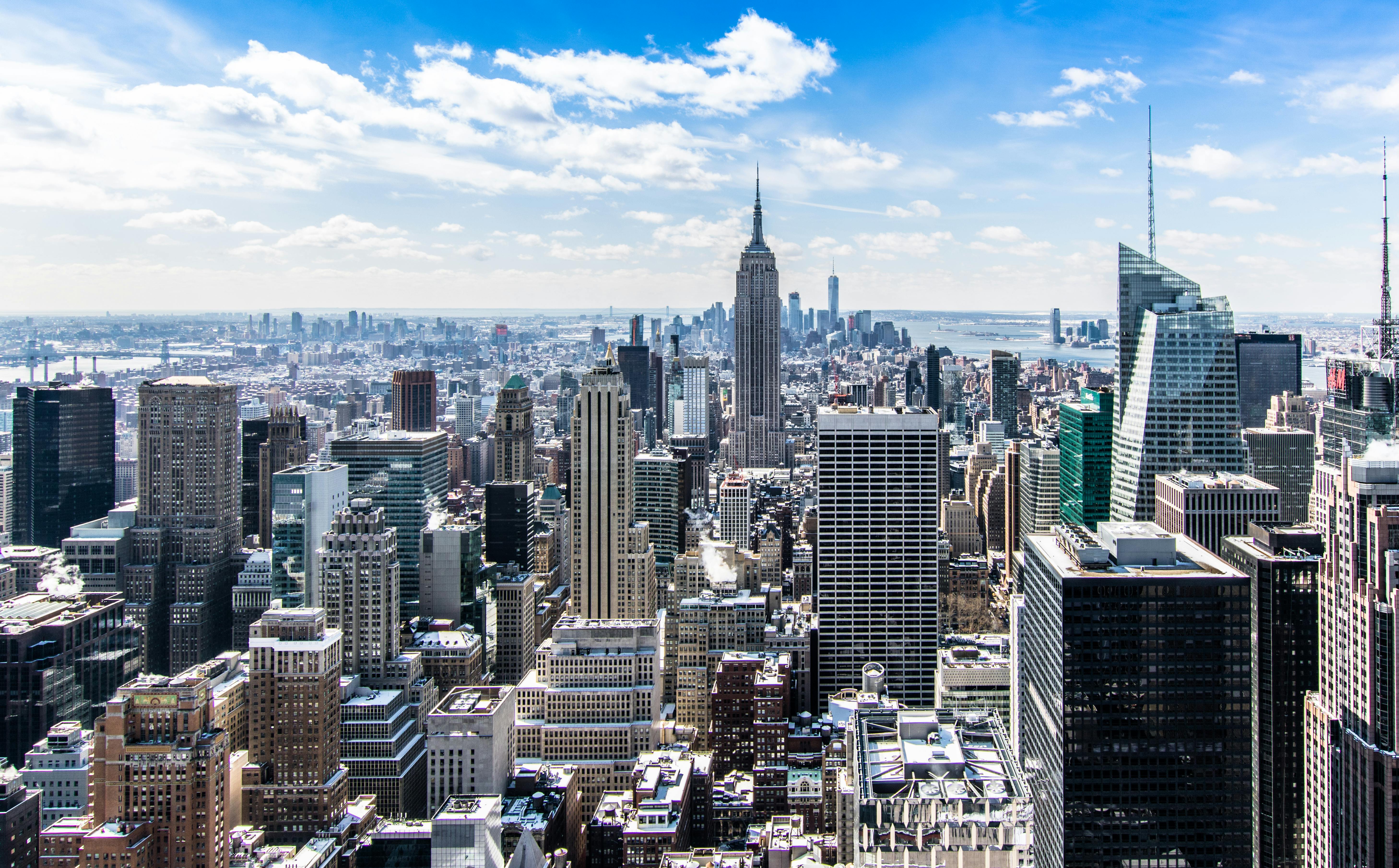New York'un göbeğinde 3,2 milyon dolarlık vurgun: İnşaat işçisi kılığında soygun yaptılar