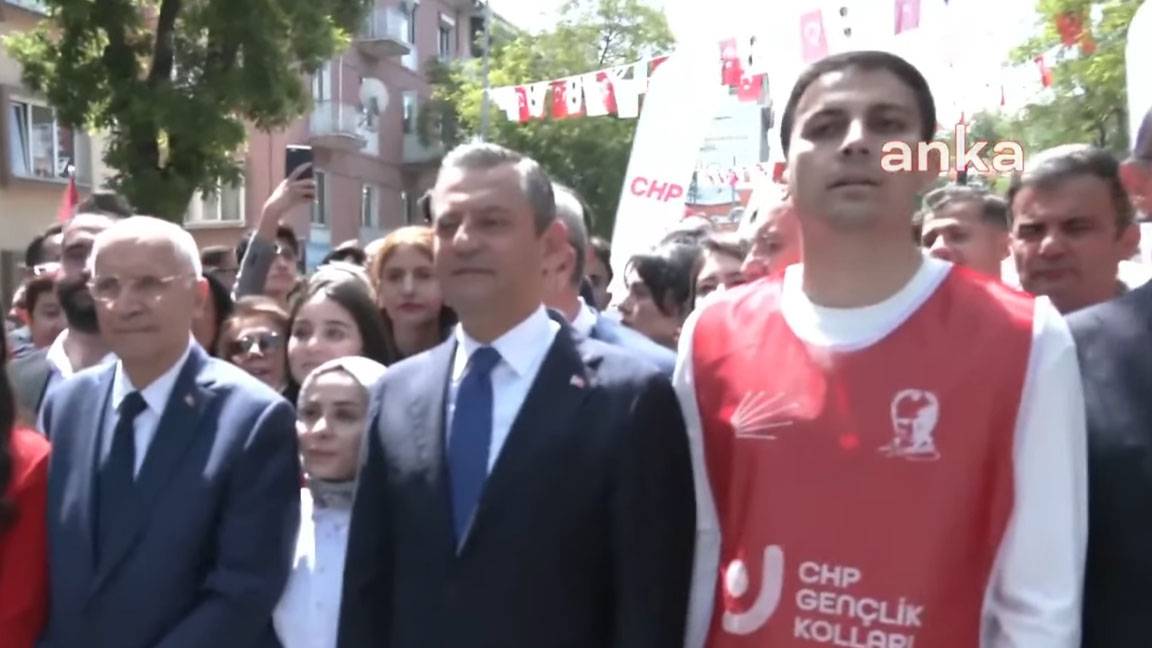 19 Mayıs kutlamaları | Özgür Özel ve CHP heyeti, Ankara'da Büyük Gençlik Yürüyüşü'ne katılıyor 