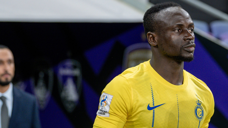 Öte yandan yıldız transferi isteyen Ali Koç'un  Sadio Mane ile ilgilendiği öğrenildi.