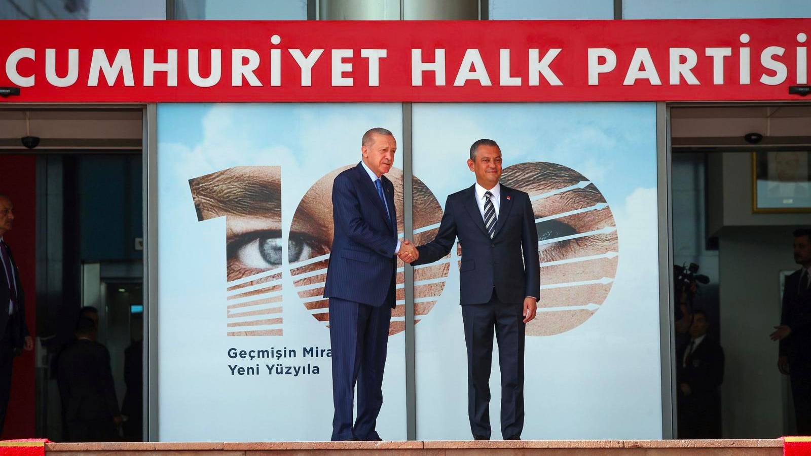 erdoğan özel chp genel merkez