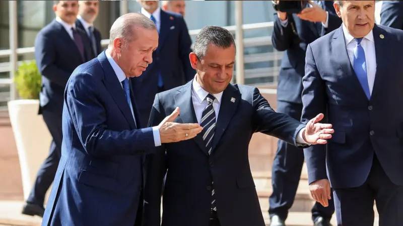 Özgür Özel'den Erdoğan'a çağrı: 29 Ekim resepsiyonunu Çankaya Köşkü'nde yapalım