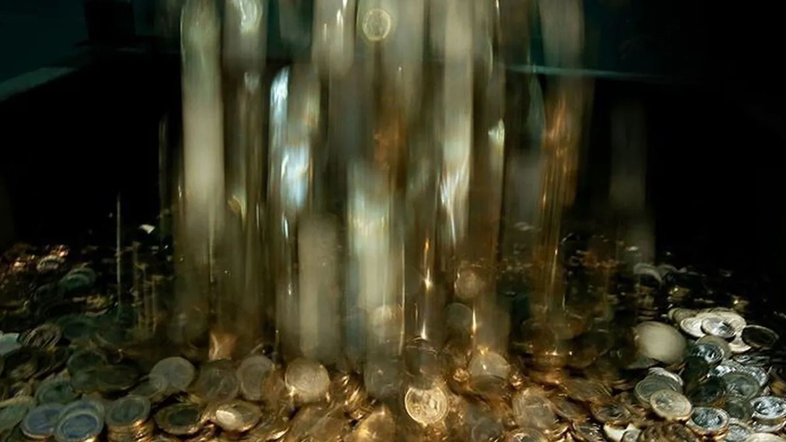 8 ay sonra ilk: Yeni madeni paralar tedavüle girdi