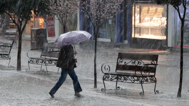 BATI KARADENİZ: Parçalı ve az bulutlu geçeceği tahmin ediliyor.  BOLU °C, 32°C Parçalı ve az bulutlu  DÜZCE °C, 33°C Az bulutlu  SİNOP °C, 29°C Parçalı ve az bulutlu  ZONGULDAK °C, 25°C Az bulutlu