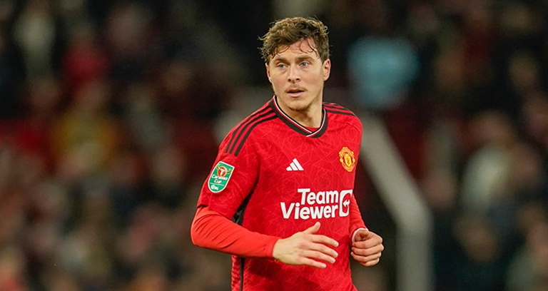 Öte yandan Jose Mourinho'nun direktifleri doğrultusunda, Manchester United'ın iki yıldızı için girişimlere başlanacağı kaydedildi. 