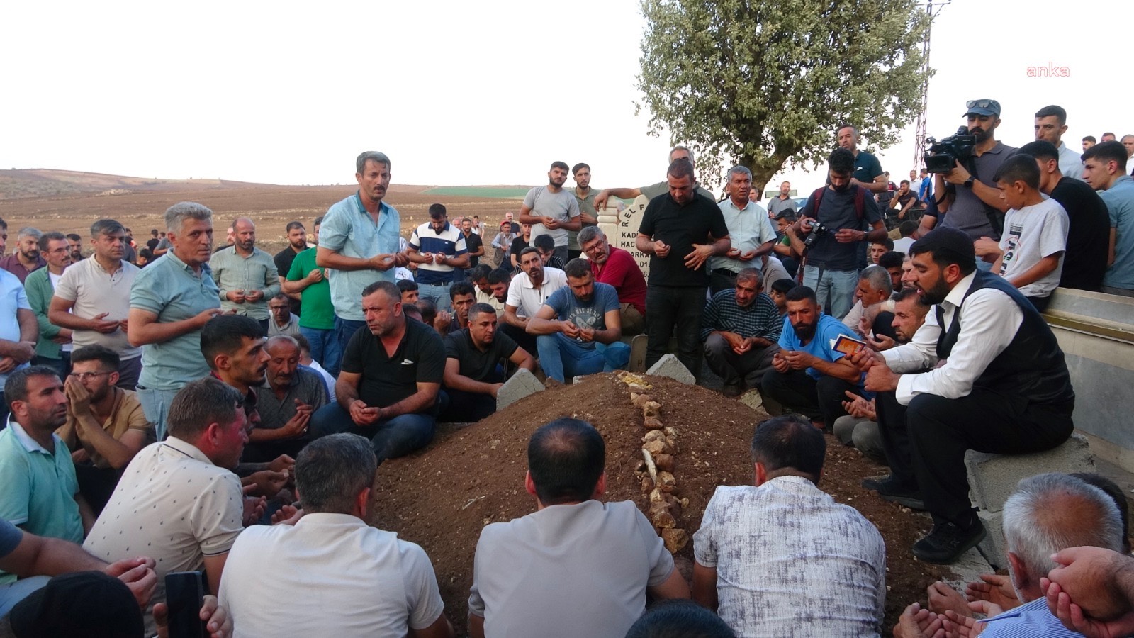 İçişleri Bakan Yardımcısı Karaloğlu’ndan Diyarbakır ve Mardin arasında çıkan yangın hakkında açıklama: 15 bin 100 dönüm arazi zarar gördü
