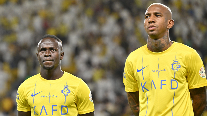 Fenerbahçe’nin Suudi Arabistan’ın başkenti Riyad’daki durağı Al-Nassr olacak. Suudi ekibi, takımın iki yıldızı Sadio Mane ve Talisca’yı gözden çıkardı. Mourinho, hem Mane’yi hem de Talisca’yı Fenerbahçe’de görmeyi çok istiyor. Yönetim ve Branco, Al-Nassr ile iki yıldız arasındaki görüşmeleri yakından takip ediyor.