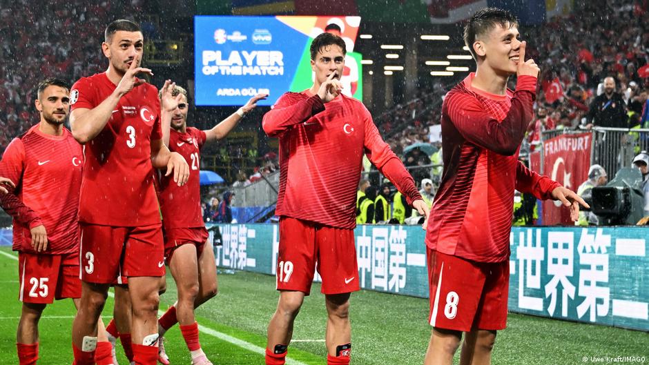 Futbol sahalarında milliyetçiliğin önüne neden geçilemiyor?