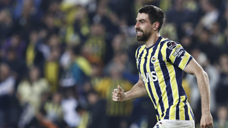 Luan Peres: Joge Jesus döneminde diz bölgesinden kötü bir sakatlık geçiren Brezilyalı oyuncu, yaşadığı sakatlığın ardından bir türlü kendisine gelemedi ve teklif gelmesi durumunda ona da yol görünüyor.