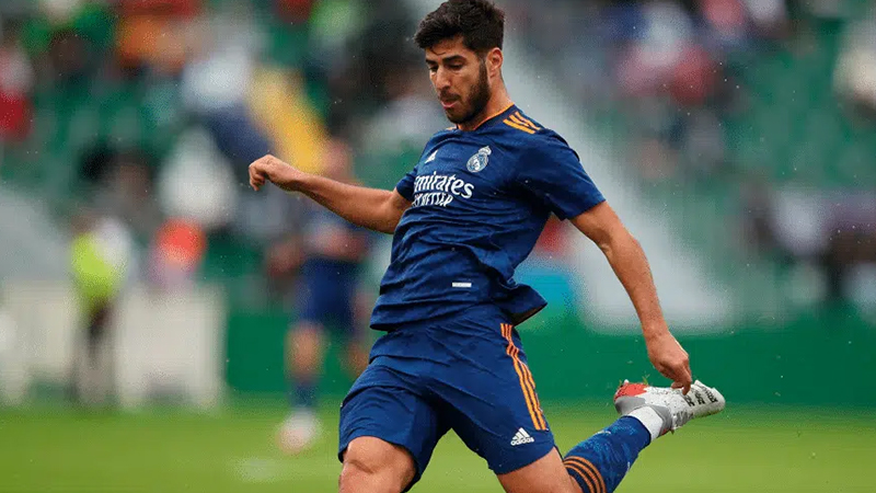 Kariyerinde toplam 410 maça ulaşan İspanyol yıldız, 77 gol ve 63 asistlik performans sergiledi.